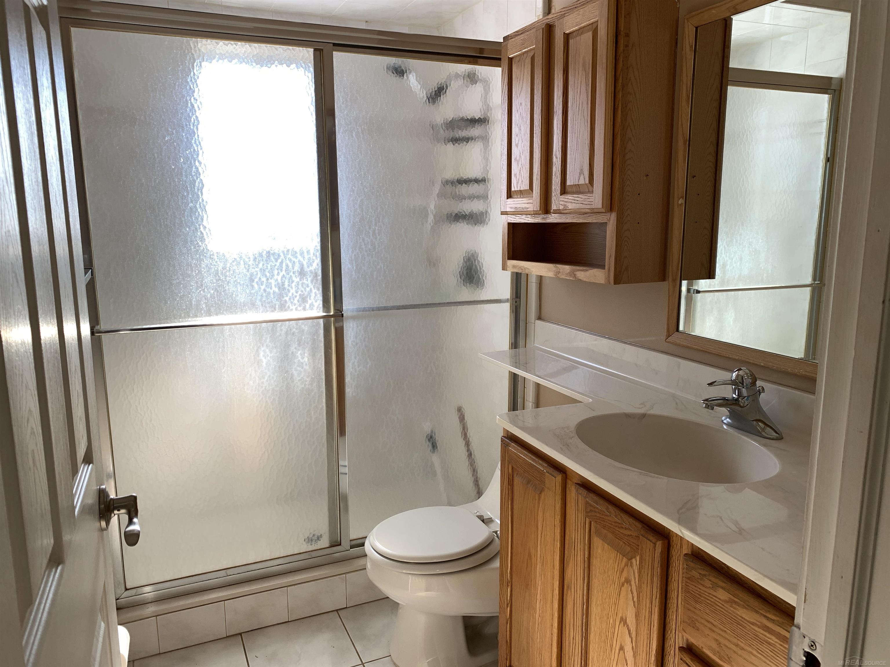 69220 Romeo Plank Road Armada, MI 48005 - Photo 19 of 26 50100790-18.JPG