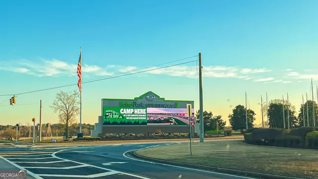 $289,000 | 1106 Oak Hollow Lane, Hampton, GA 30228