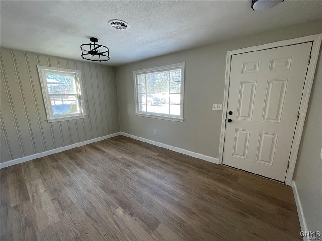 4900 Bear Road Clay, NY 13088 - Photo 5 of 22