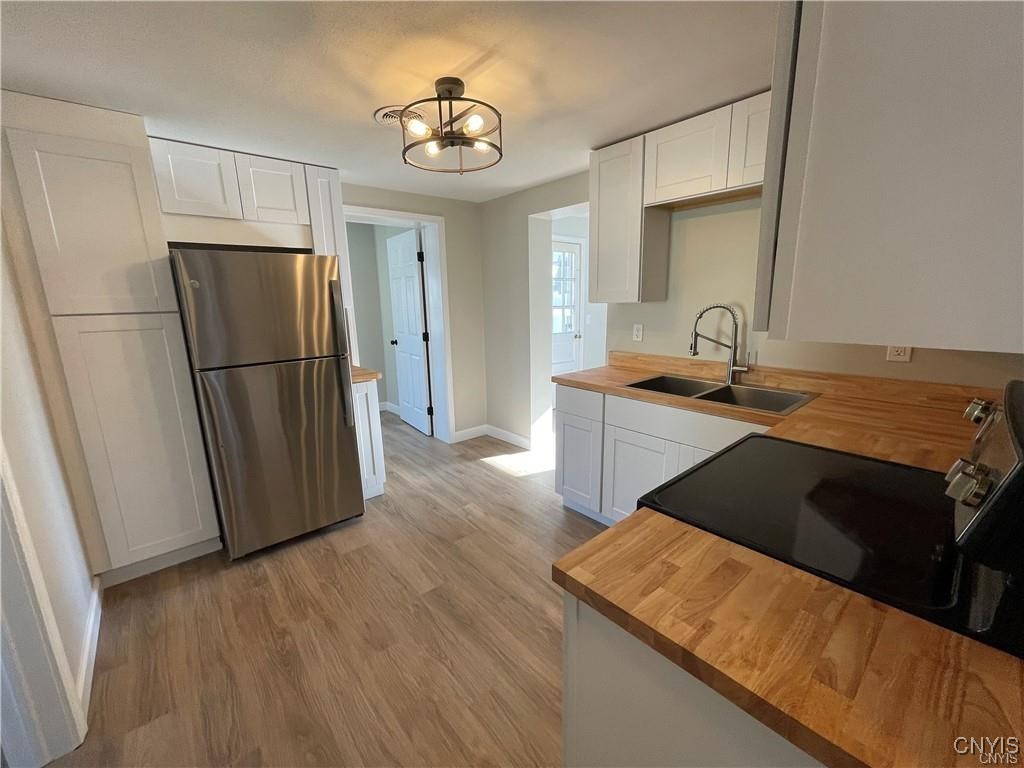 4900 Bear Road Clay, NY 13088 - Photo 8 of 22