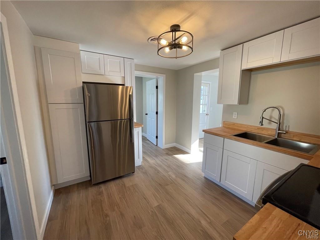 4900 Bear Road Clay, NY 13088 - Photo 9 of 22