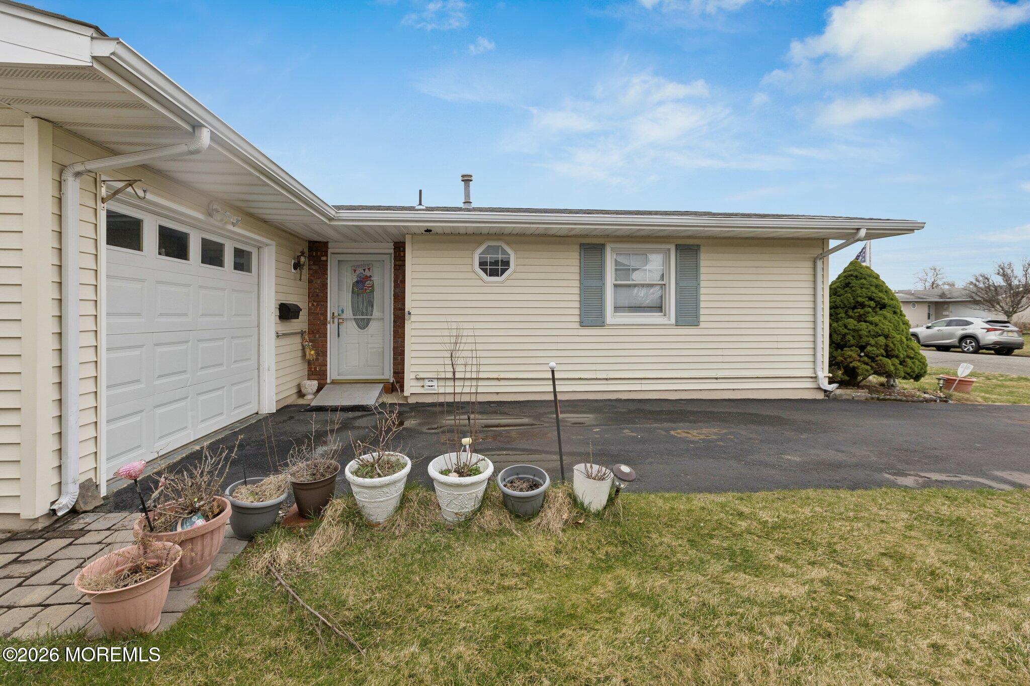 120 Whittier Road Brick, NJ 08724 - Photo 2 of 29 027