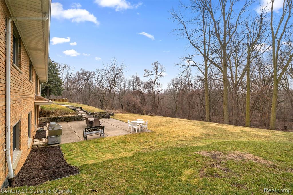 35765 Springvale Street Farmington Hills, MI 48331 - Photo 41 of 53