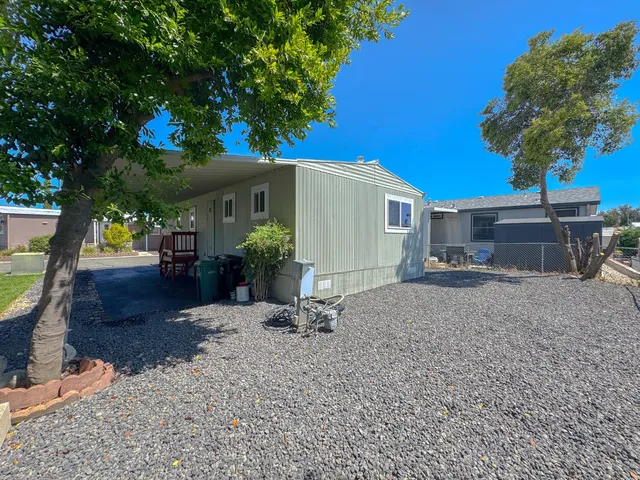 a view of outdoor space yard and porch