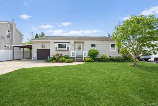 $719,999 | 32 46th Street, Islip, NY 11751