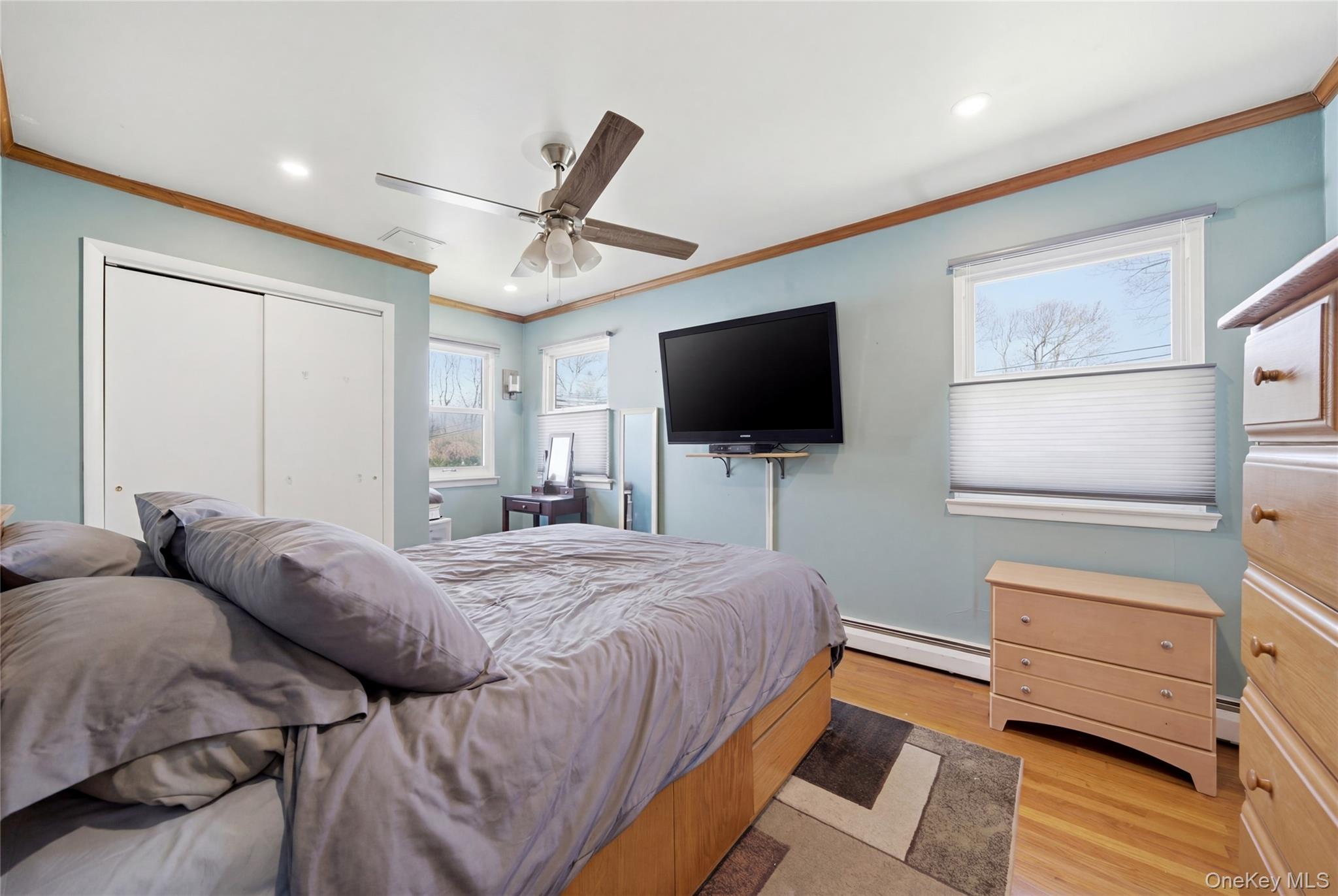 32 46th Street Islip, NY 11751 - Photo 15 of 43