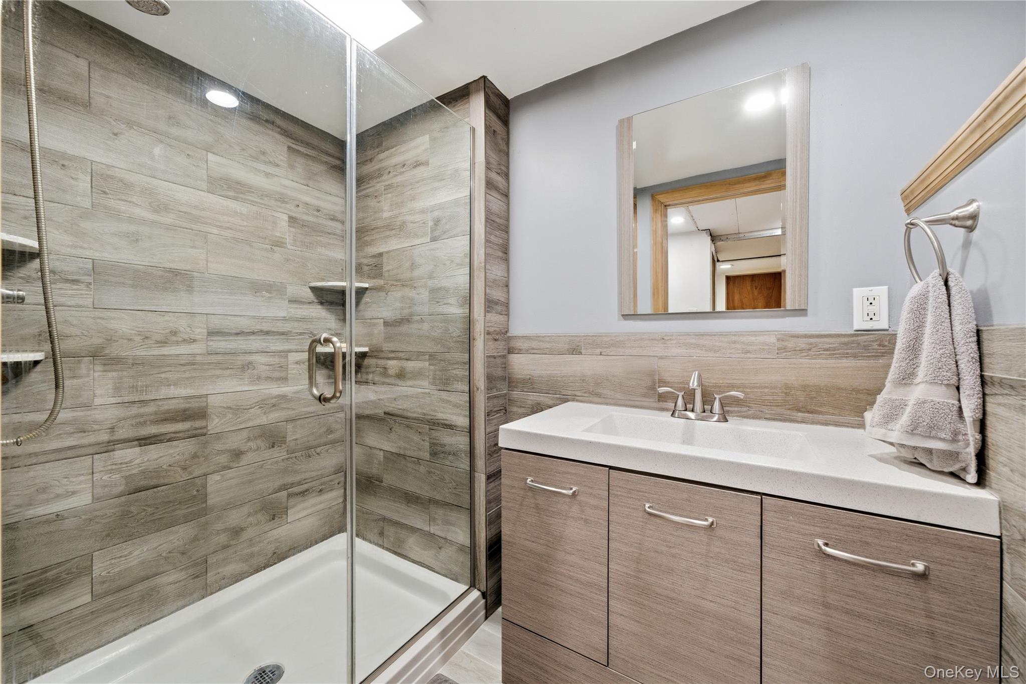 32 46th Street Islip, NY 11751 - Photo 27 of 43