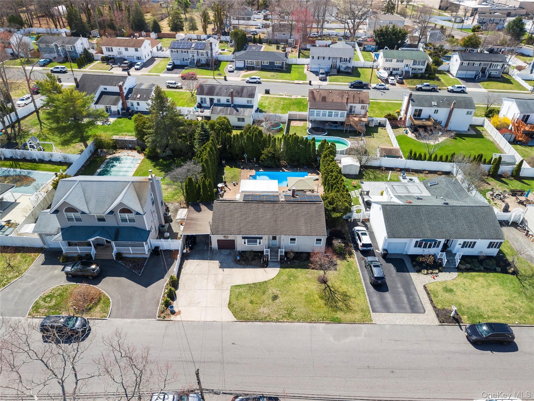 32 46th Street Islip, NY 11751 - Photo 35 of 43