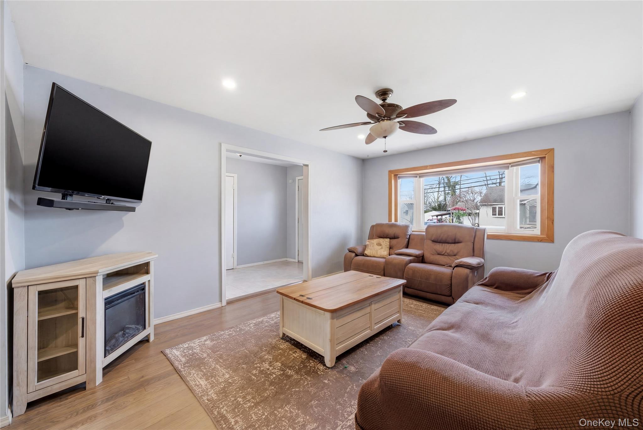 32 46th Street Islip, NY 11751 - Photo 4 of 43