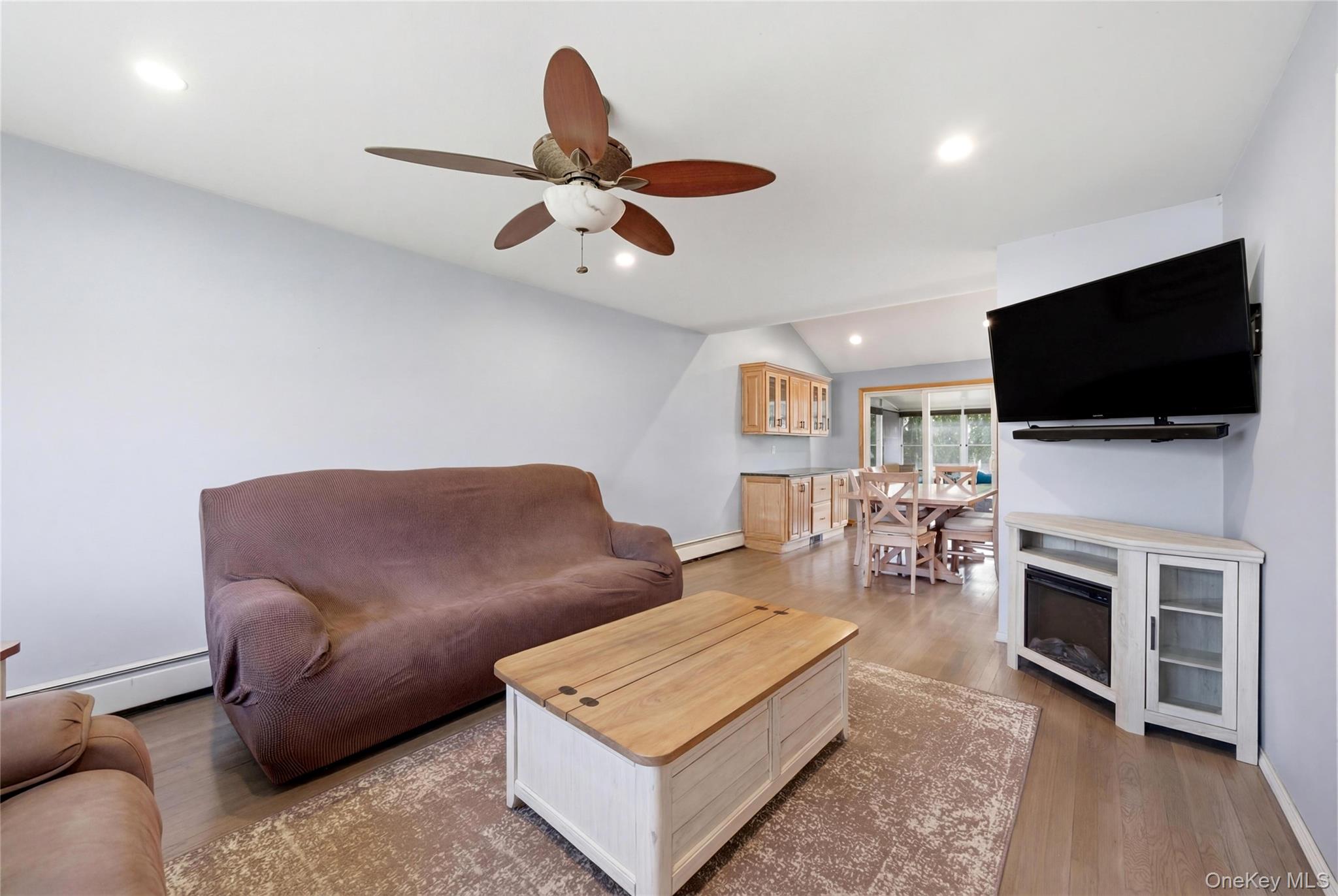 32 46th Street Islip, NY 11751 - Photo 6 of 43