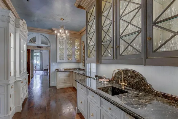 $10,000,000 | 1405 Big Eddy Court, Columbus, GA 31904