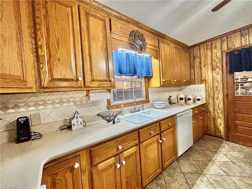 637 Pine Ridge Road Mount Airy, NC 27030 - Photo 5 of 43