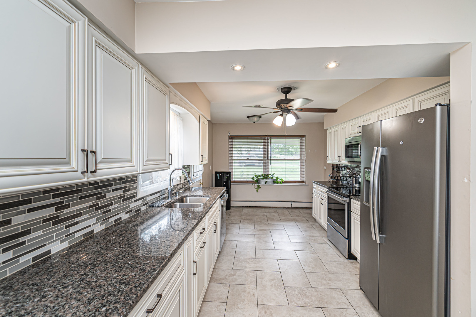 25580 West Ivanhoe Road Wauconda, IL 60084 - Photo 5 of 26 Gallery Image 5