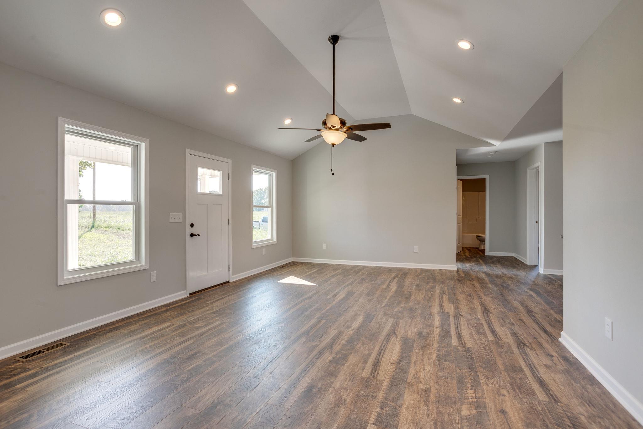 93 Alexander Springs Road Summertown, TN 38483 - Photo 9 of 30 Gallery Image 9
