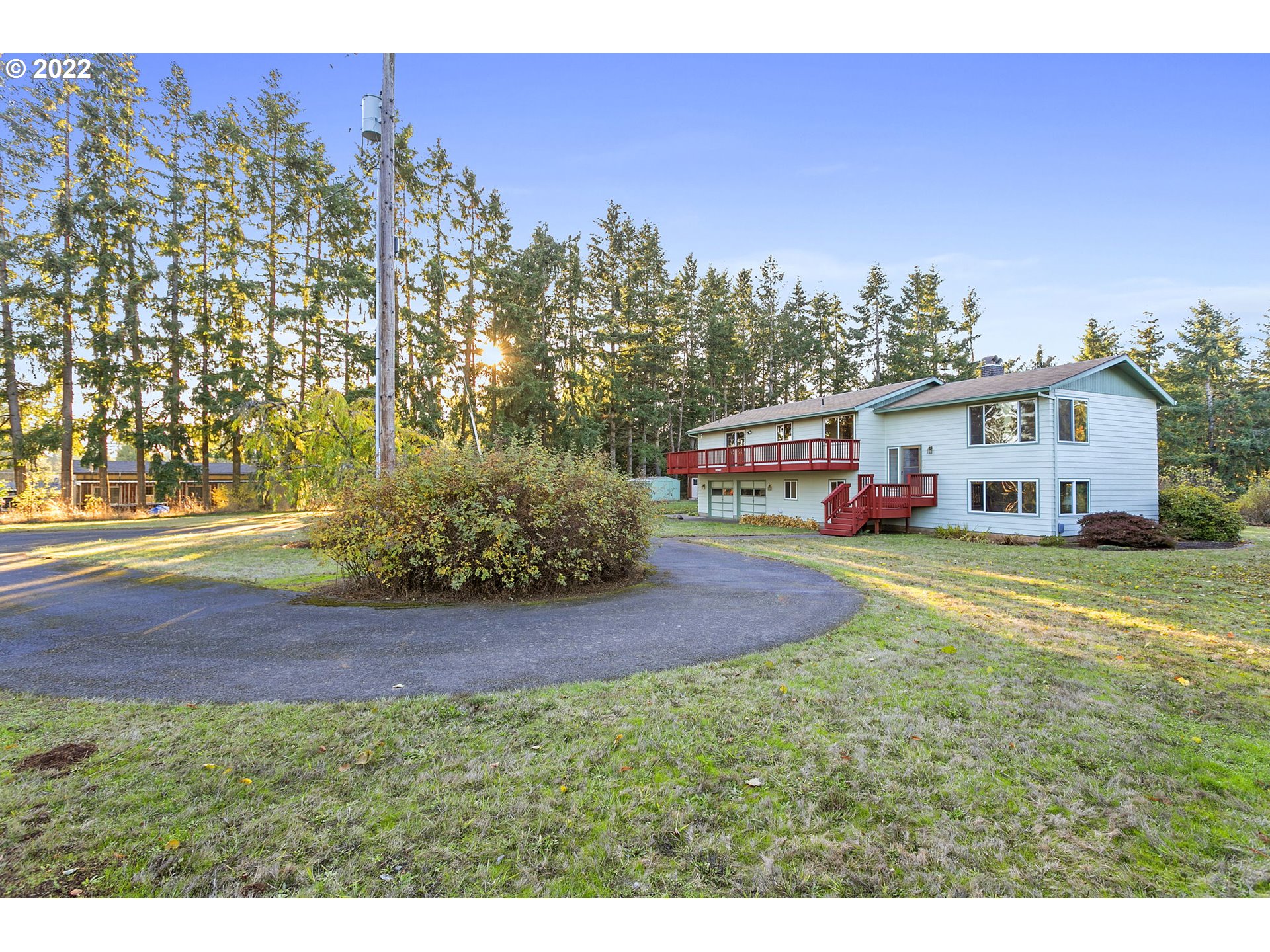 10947 Beutel Road Oregon City, OR 97045 - Photo 3 of 30 Gallery Image 3