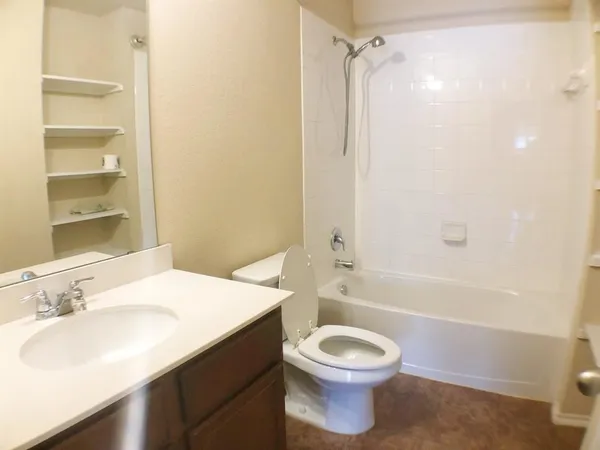 $1,995 | 1048 Churchill Drive, Princeton, TX 75407