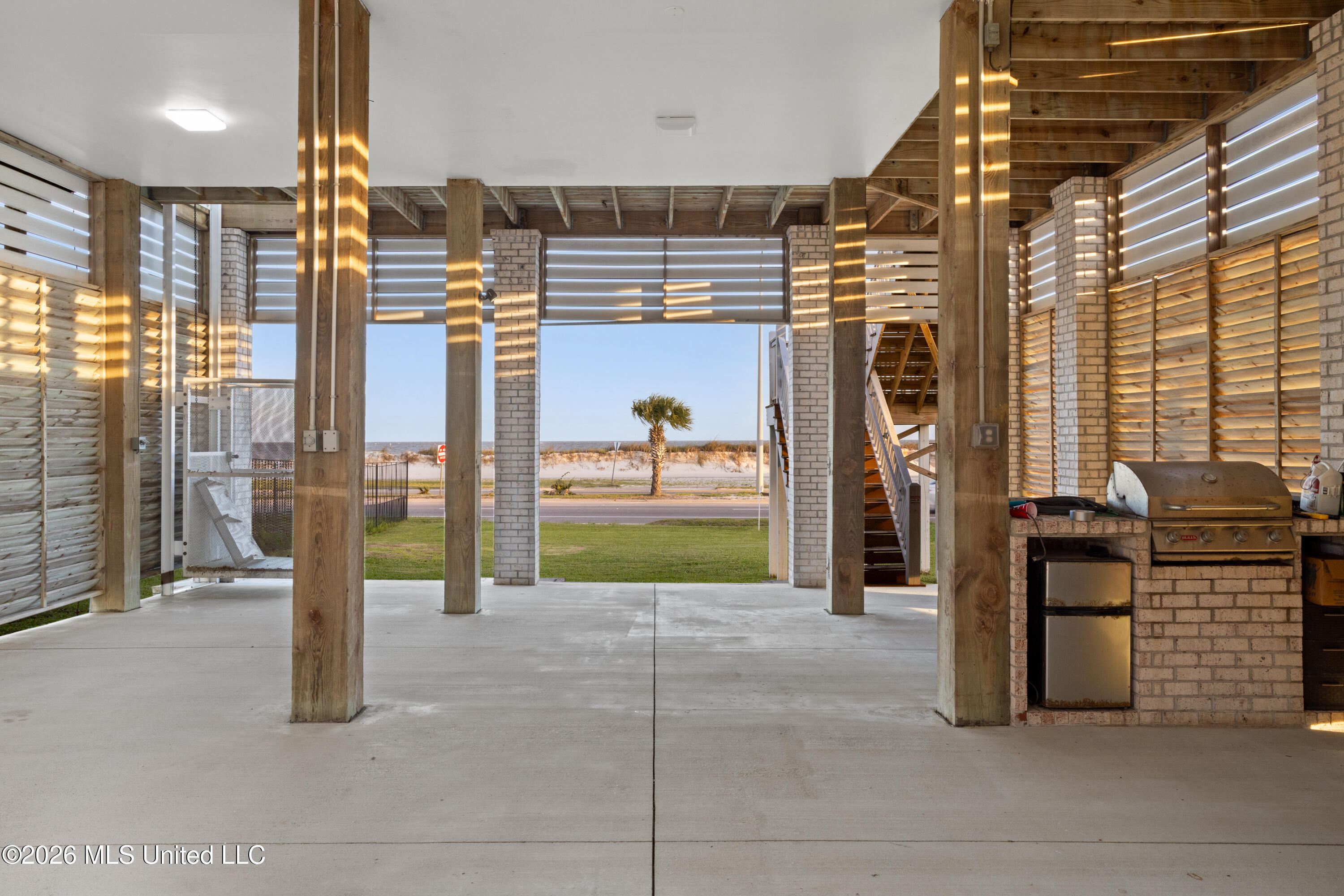 1623 Cayman Cove Biloxi, MS 39531 - Photo 54 of 58 00068