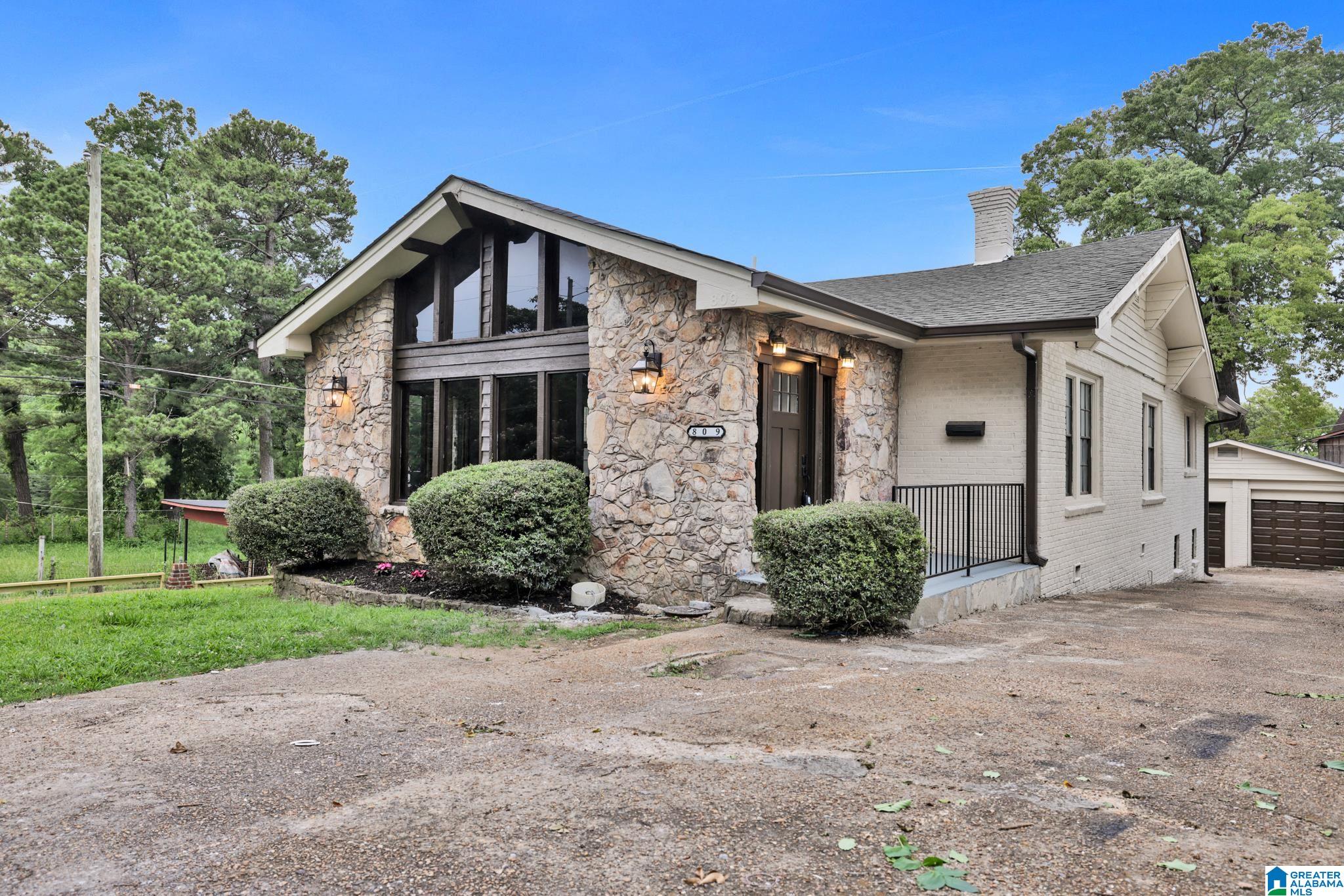 809 15th Street West Birmingham, AL 35208 - Photo 2 of 39