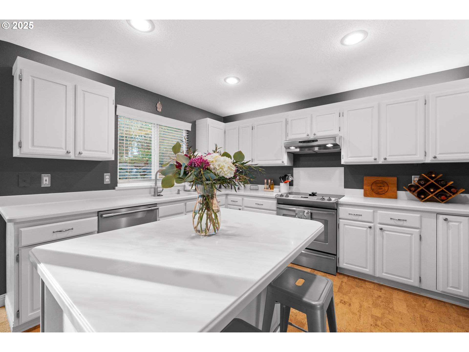 11305 Southwest Pintail Loop Beaverton, OR 97007 - Photo 12 of 37 Gallery Image 12