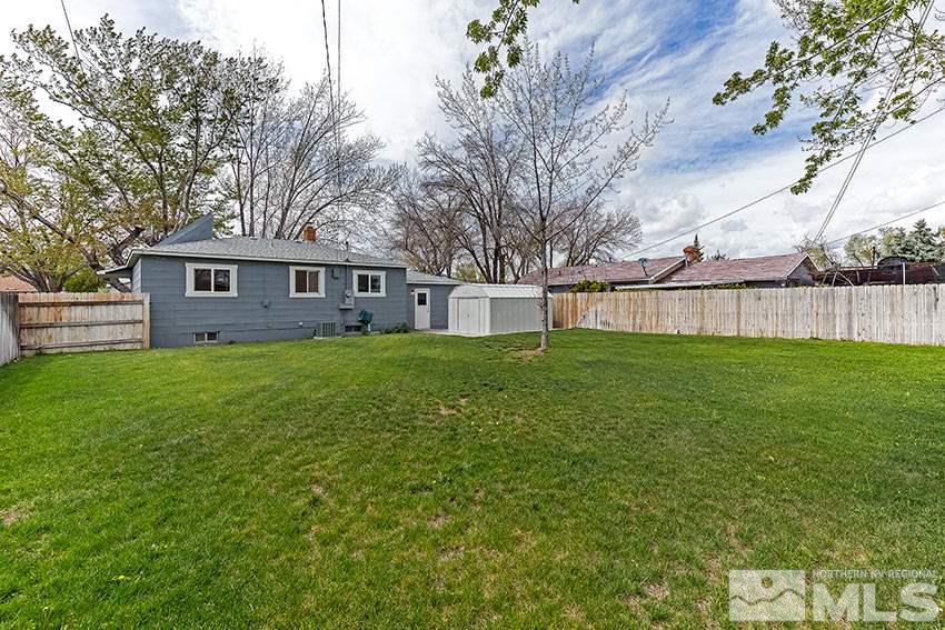 620 Belgrave Avenue Reno, NV 89502 - Photo 1 of 1 a front view of house with yard and green space