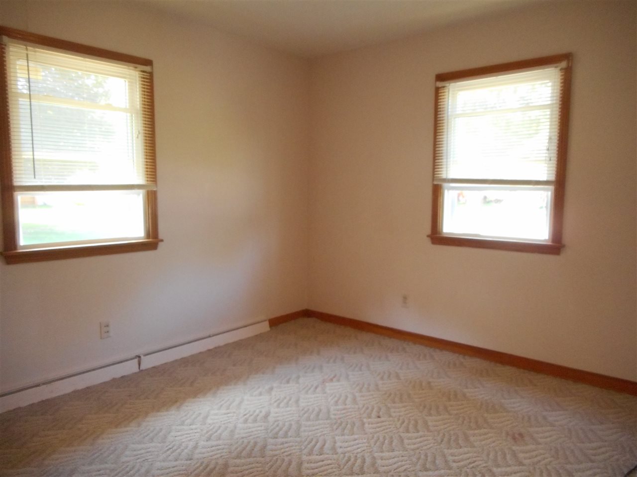 423 John R Street Clare, MI 48617 - Photo 12 of 16 1835306-11.JPG