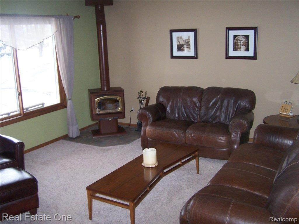3455 Perry Lake Road Ortonville, MI 48462 - Photo 11 of 25 Great Room