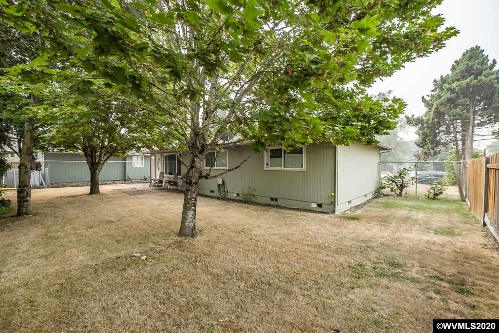 1609 Del Rio Avenue Southeast Albany, OR 97322 - Photo 32 of 36