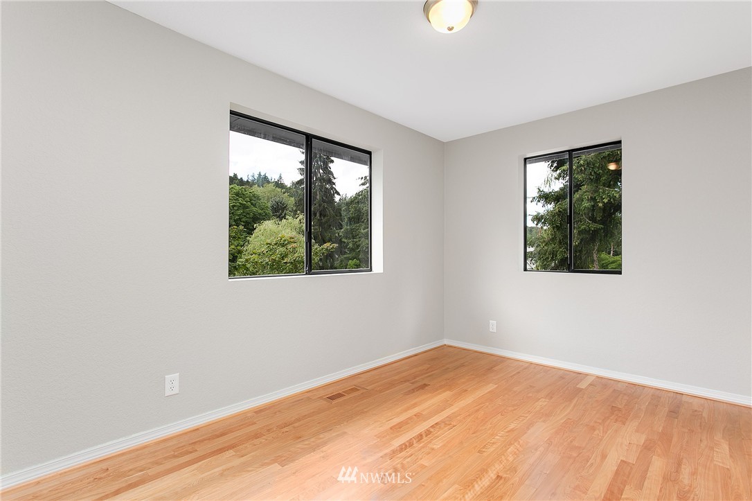 11103 Northeast 174th Street Bothell, WA 98011 - Photo 15 of 25 Gallery Image 15