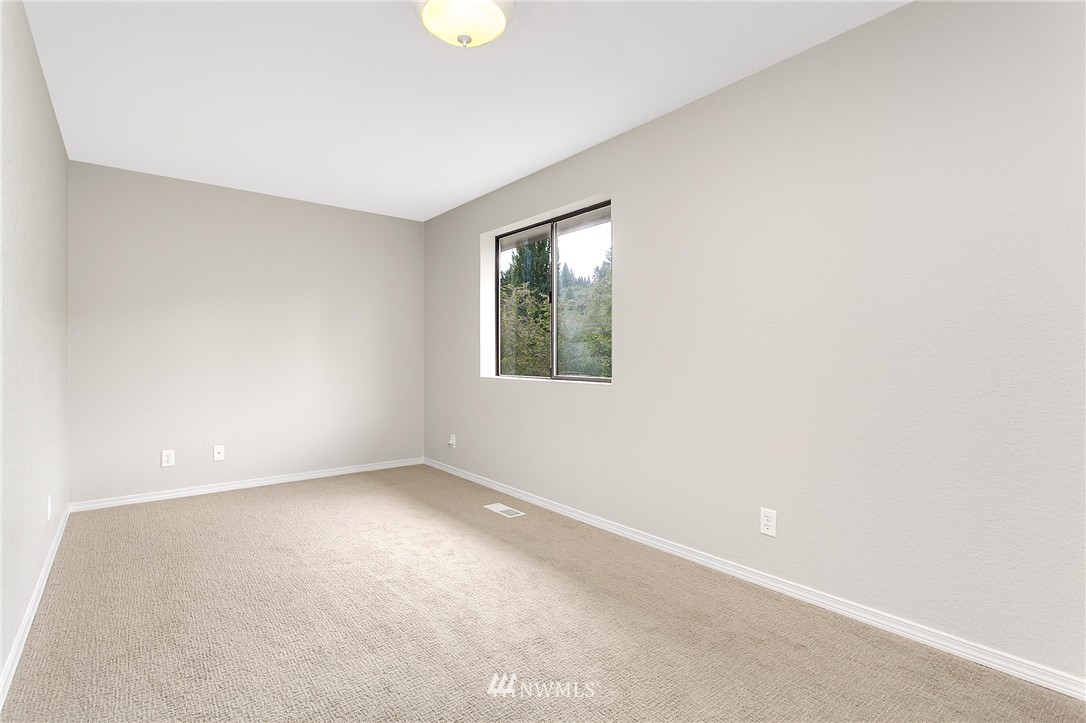 11103 Northeast 174th Street Bothell, WA 98011 - Photo 17 of 25 Gallery Image 17