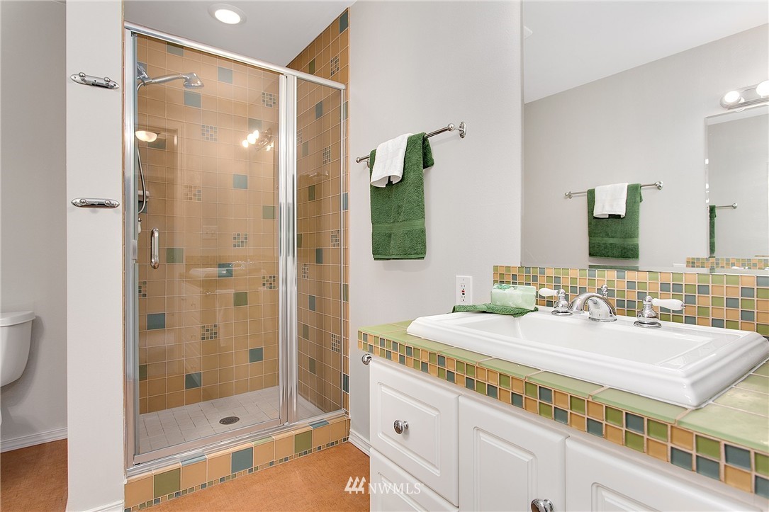 11103 Northeast 174th Street Bothell, WA 98011 - Photo 18 of 25 Gallery Image 18