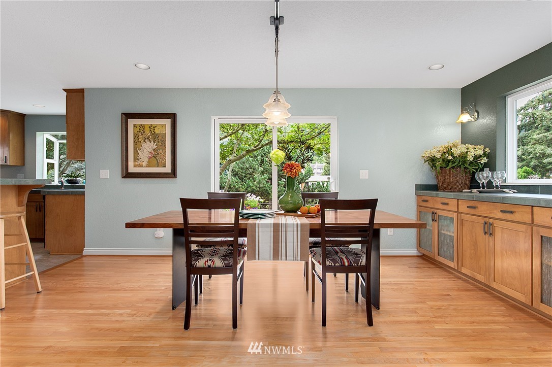 11103 Northeast 174th Street Bothell, WA 98011 - Photo 10 of 25 Gallery Image 10