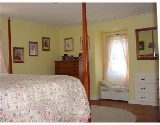 23 Bryant Road Cranston, RI 02910 - Photo 5 of 7 Master Bedroom. master bedroom , hardwoods, large walk in closet, built ins, window seat,