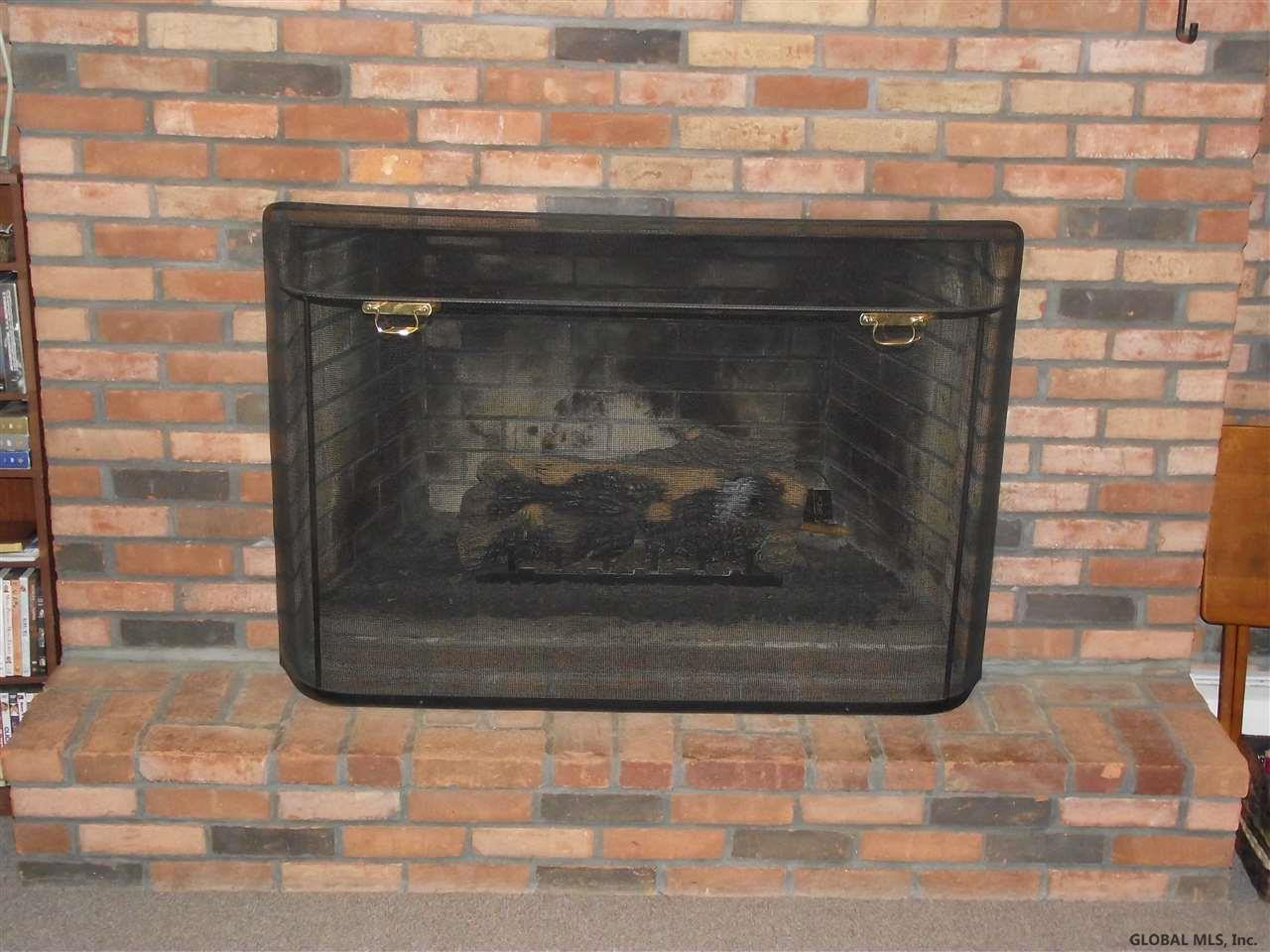 893 Randall Road Niskayuna, NY 12309 - Photo 17 of 23 Photo 17