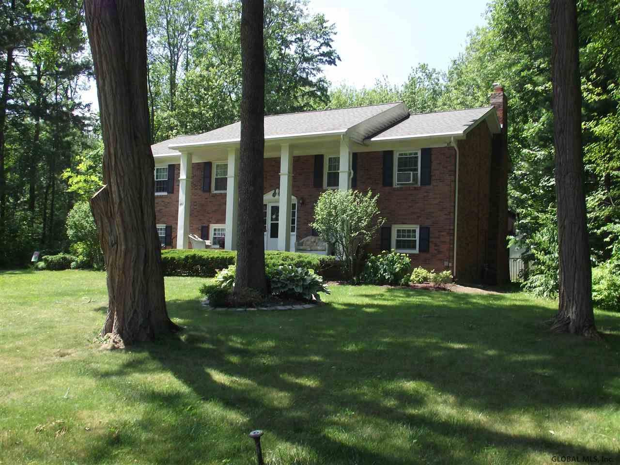893 Randall Road Niskayuna, NY 12309 - Photo 3 of 23 Photo 3