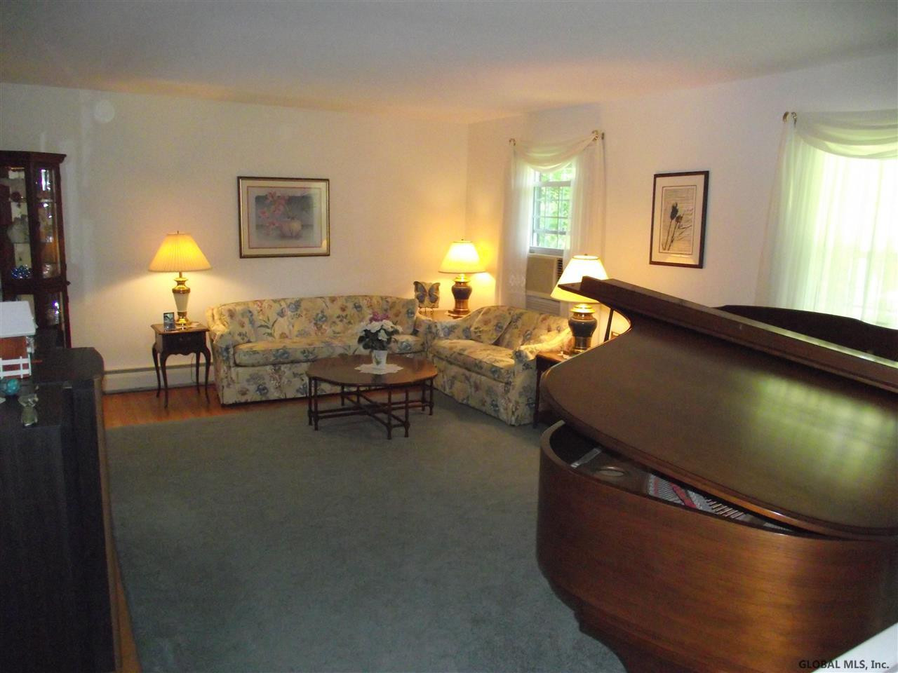 893 Randall Road Niskayuna, NY 12309 - Photo 4 of 23 Photo 4