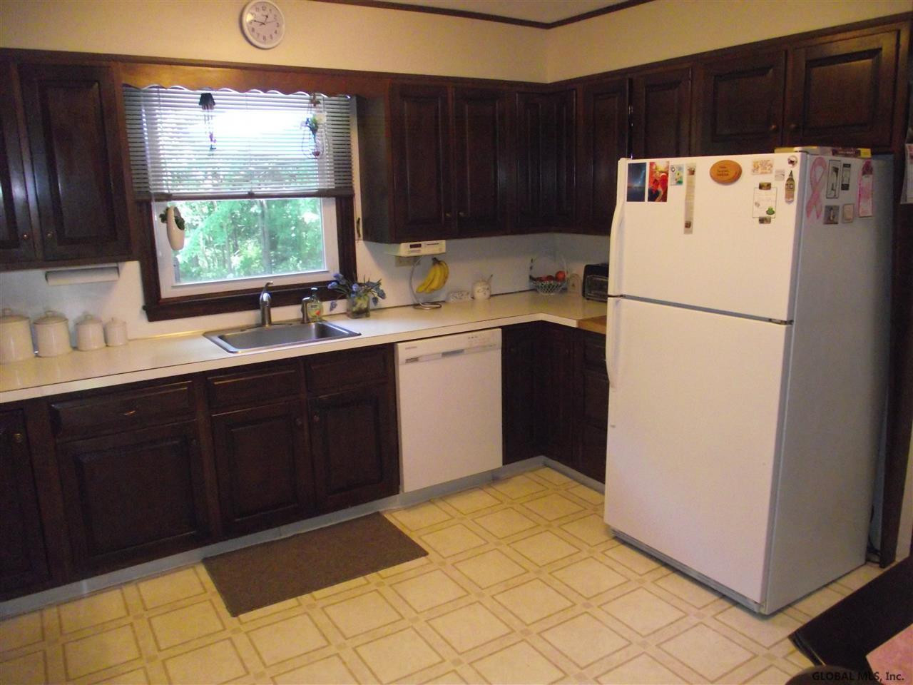 893 Randall Road Niskayuna, NY 12309 - Photo 10 of 23 Photo 10