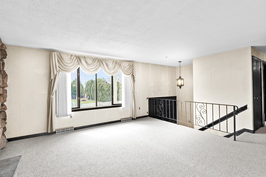 26 Leon Road Holbrook, MA 02343 - Photo 3 of 38