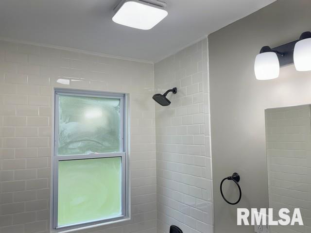 3924 East Greenhill Road Decatur, IL 62521 - Photo 9 of 21