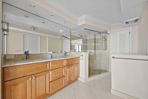 $949,900 | 911 Ocean Drive, Unit 506, North Palm Beach, FL 33408