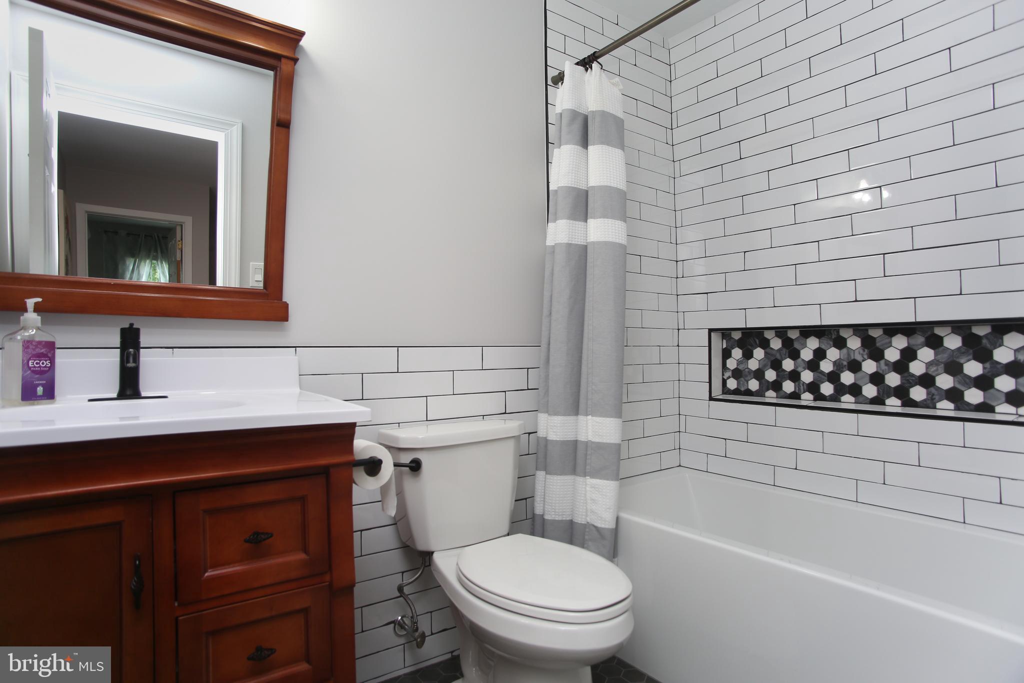 171 Elephant Road Dublin, PA 18917 - Photo 21 of 30 3 Piece Hall Bathroom