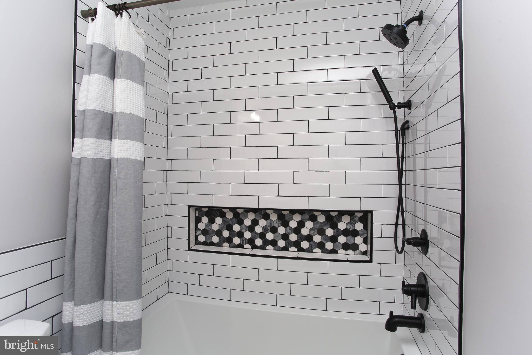 171 Elephant Road Dublin, PA 18917 - Photo 22 of 30 Hall Bathroom
