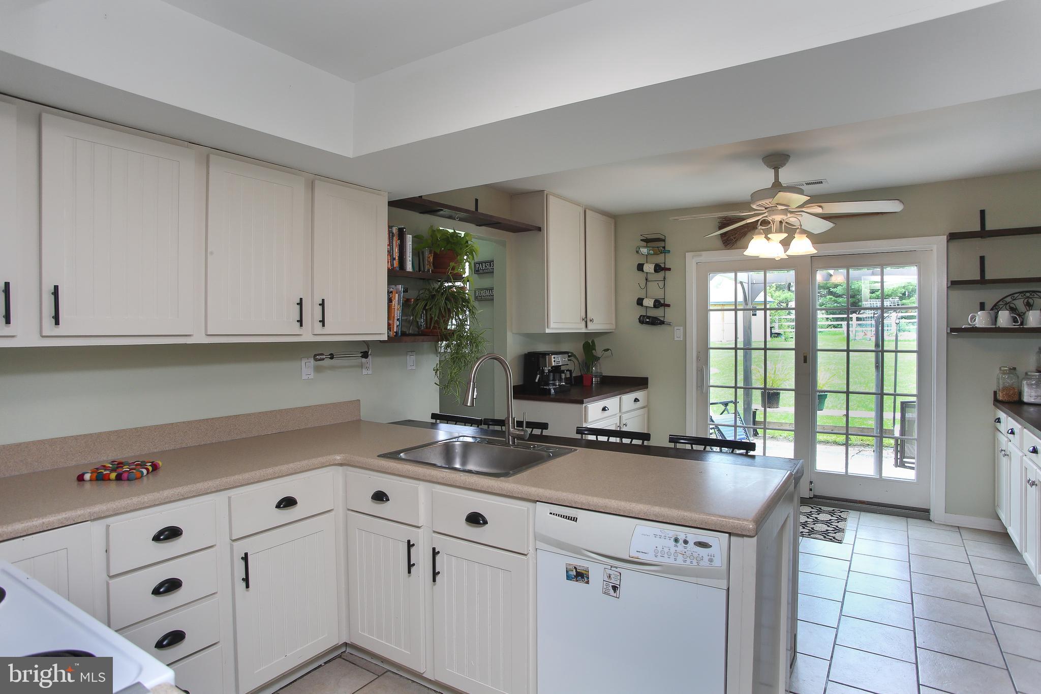 171 Elephant Road Dublin, PA 18917 - Photo 9 of 30 Kitchen
