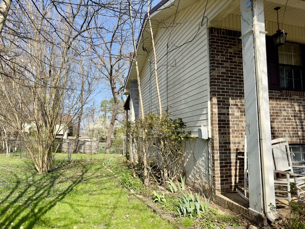 1633 Shadwick Cemetery Road Hixson, TN 37343 - Photo 34 of 39 Side of House