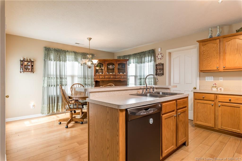 5528 Raintree Ridge Jeffersonville, IN 47130 - Photo 13 of 36 Gallery Image 13