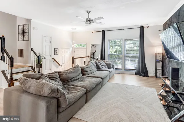 $2,825 | 2599 Grayton Lane, Woodbridge, VA 22191