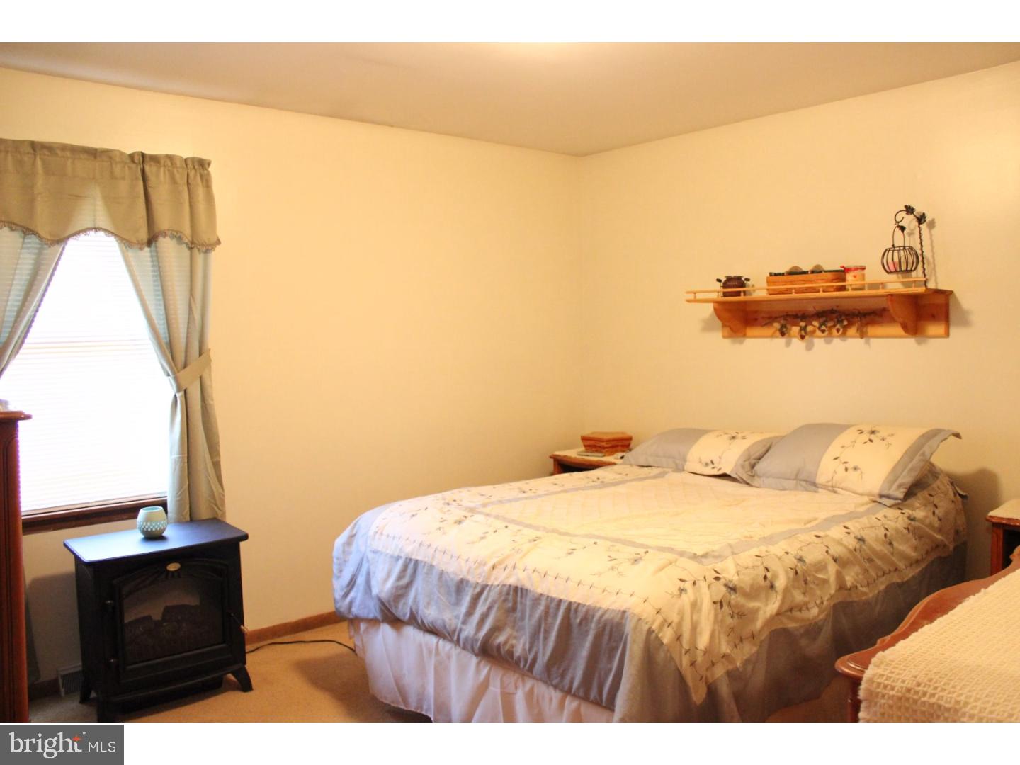 50 Williams Road Pilesgrove, NJ 08098 - Photo 7 of 14 Bedroom - Main