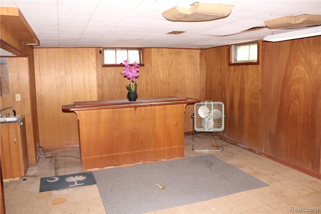 2927 Mackin Road Flint, MI 48504 - Photo 19 of 30 IMG_0244.JPG