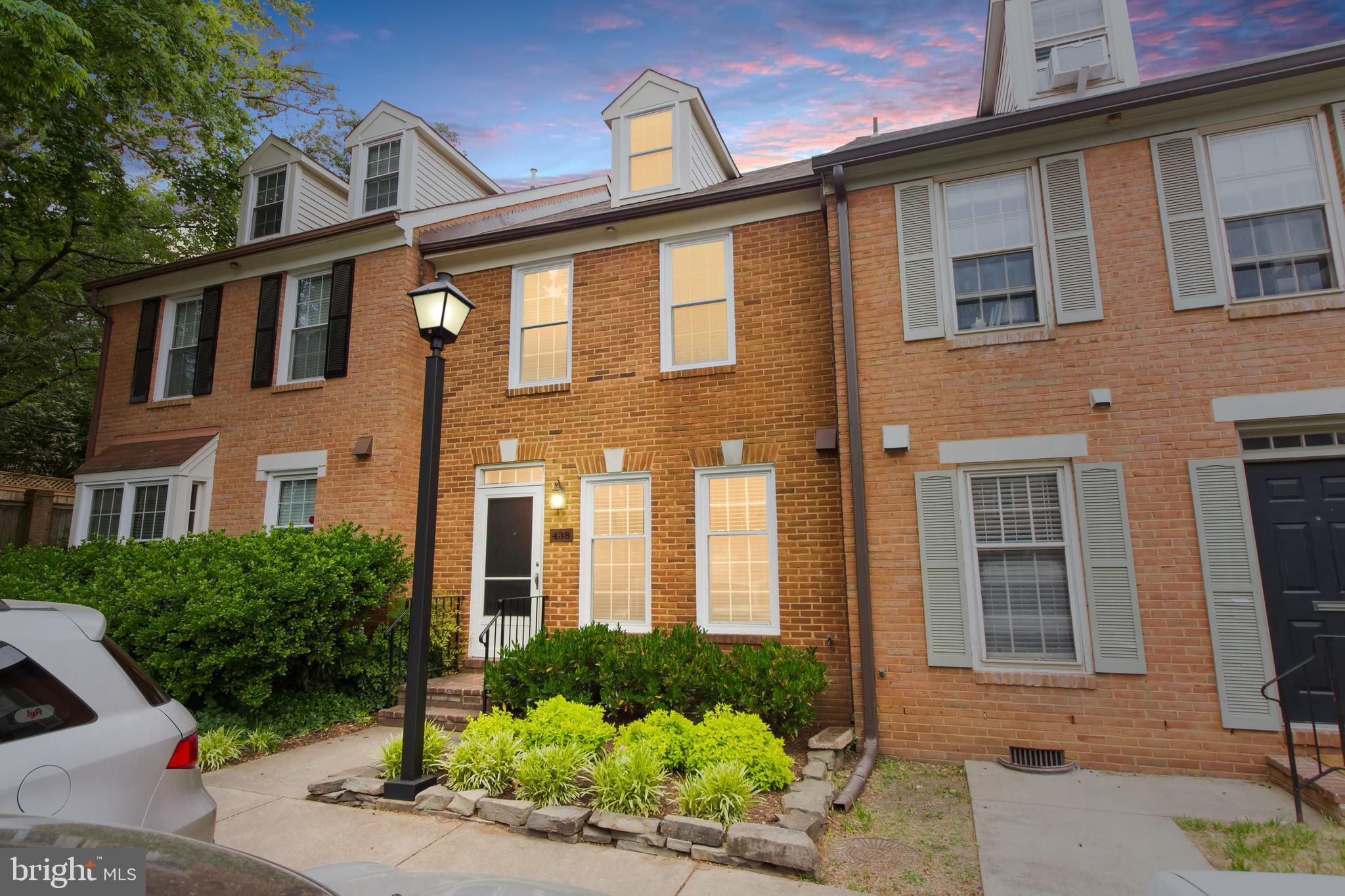 438 West Glebe Road Alexandria, VA 22305 - Photo 1 of 38