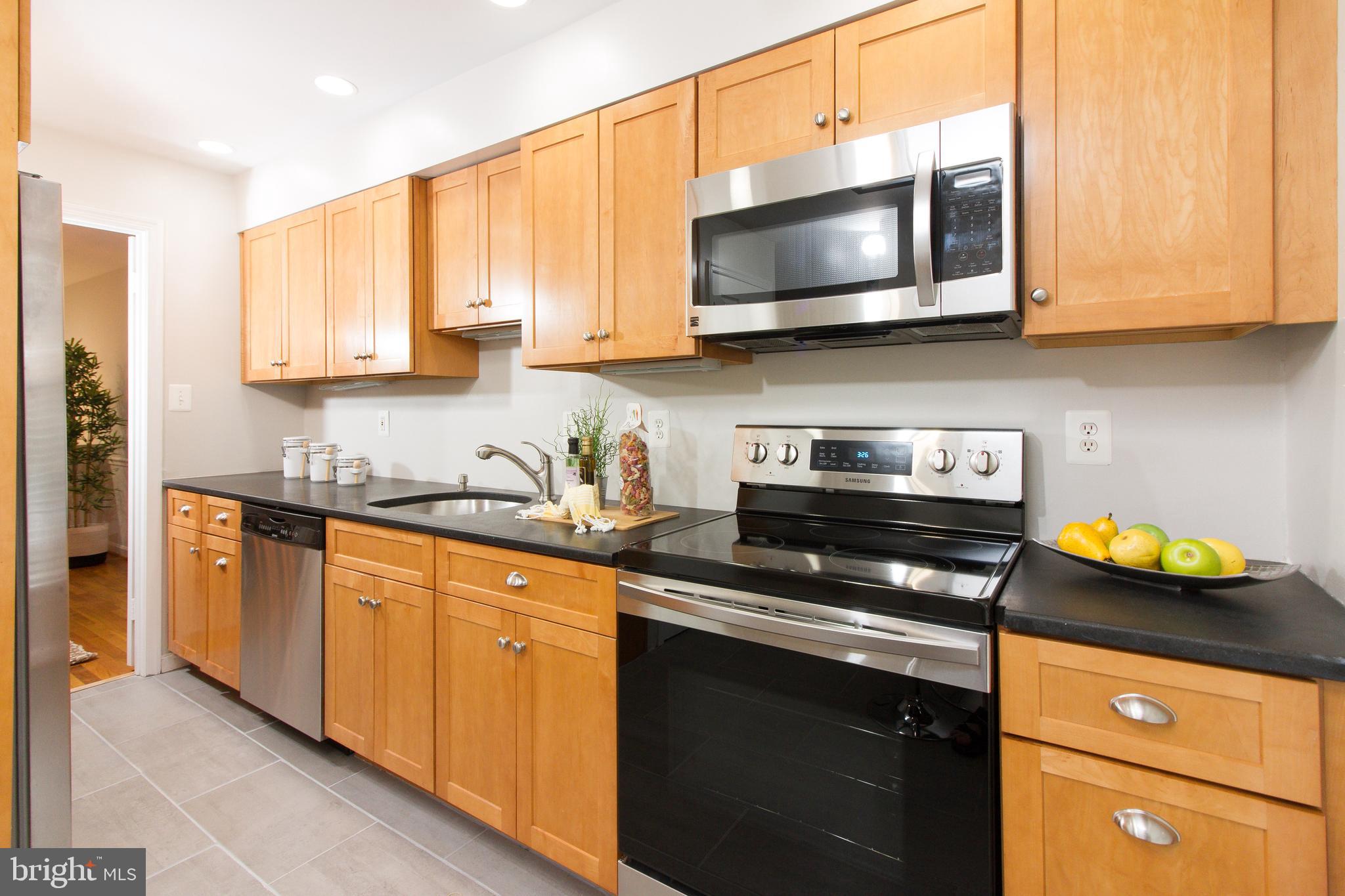 438 West Glebe Road Alexandria, VA 22305 - Photo 13 of 38
