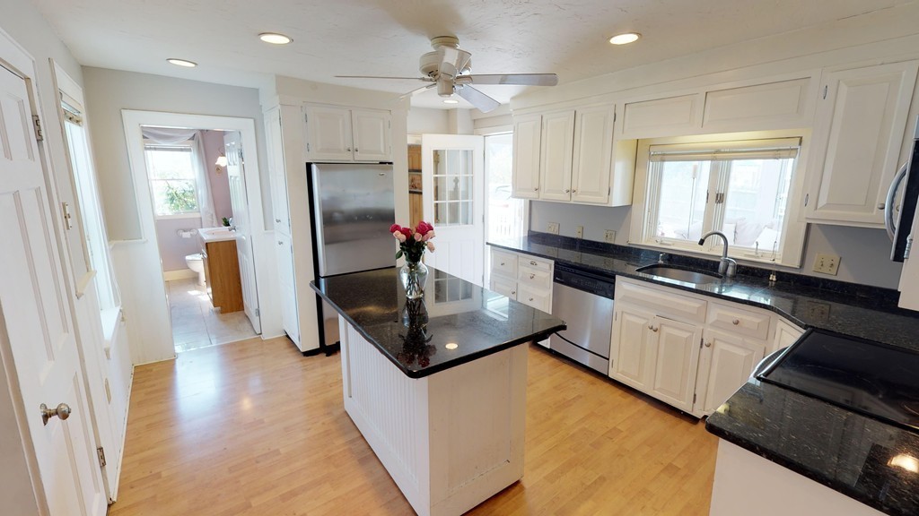 347 Common Street Walpole, MA 02081 - Photo 4 of 16 Gallery Image 4